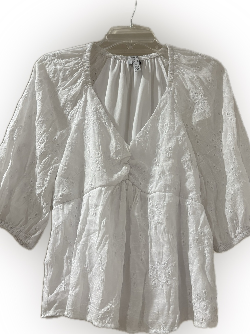 Sofia Jeans by Sofia Vergara Reese Top White Eyelet Size M NWT